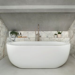 BC Designs Ovali Freestanding Double Ended Bath with Waste - Gloss White - Image 2