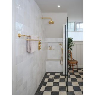 BC Designs Victrion 8 Inch Round Fixed Shower Head - Image 2