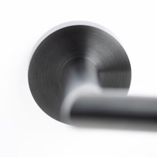 Vado Individual Spa Toilet Roll Holder With knurled Accents - Image 4