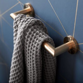 Vado Individual Spa Grab Bar - 300mm Wide - Image 2