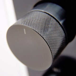 Vado Individual Tablet Vertical 2 Outlet Thermostatic Concealed Valve with Knurled Handles - Image 3