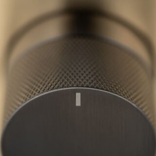 Vado Individual Tablet Fusion Horizontal 2 Outlet Thermostatic Concealed Valve with Knurled Handles and Mixed Finish - Image 5