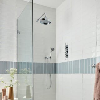 Booth and Co Axbridge Round Shower Head And Arm - 200mm - Image 2