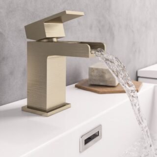 Eastbrook Abberton Mini Mono Basin Mixer Tap With Waste - Image 2