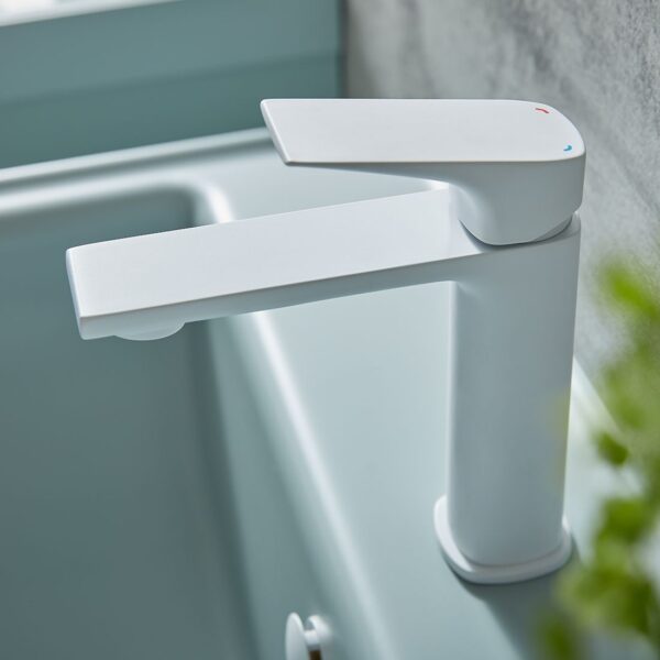 Vado Cameo Lever Deck Mounted Mono Basin Mixer Tap For Low Pressure System And Universal Basin Waste - Image 6