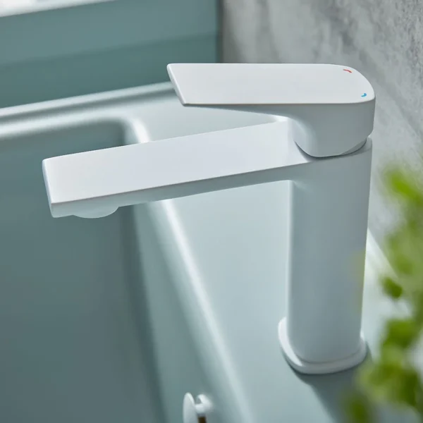 Vado Cameo Lever Deck Mounted Mono Basin Mixer Tap And Universal Basin Waste - Image 3