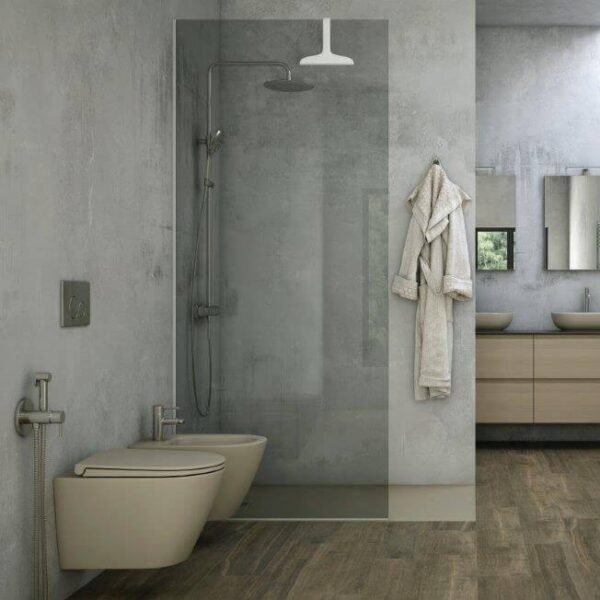 RAK Feeling Rimless Wall Hung Toilet With Soft Close Seat - Image 4