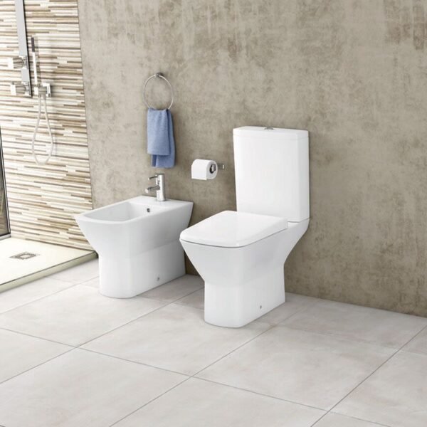 RAK Metropolitan Close Coupled Toilet With Soft Close Seat - White - Image 2