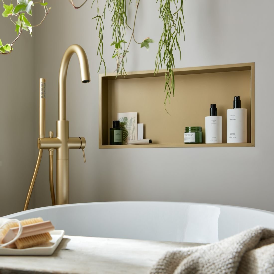 Vado Muse Recessed Wall Niche - 623mm Wide - Image 3