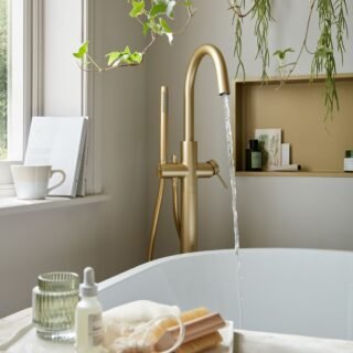 Vado Safari Freestanding Bath Shower Mixer Tap - Image 7