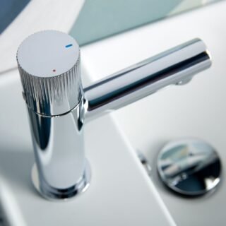 Vado Safari Knob Mini Mono Basin Mixer Tap With Waste - Image 4