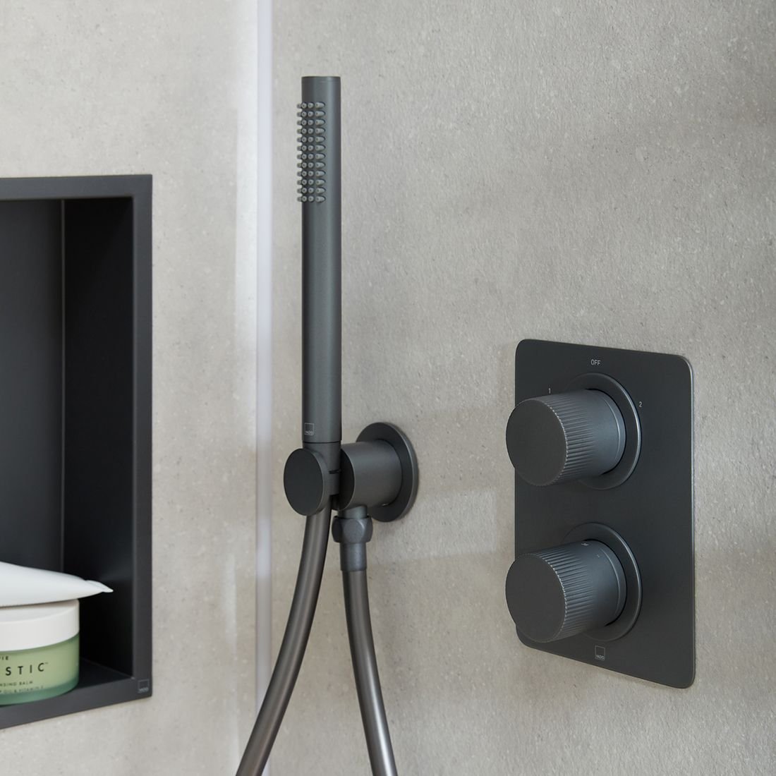 Vado Safari Pencil Shower Handset - Image 3